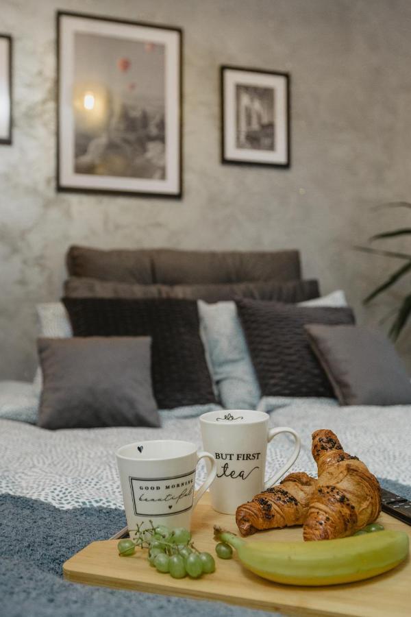 Foxtrot, F210 Apartament